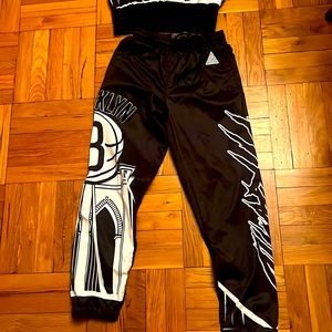 Black Pyramid Brooklyn Nets Set